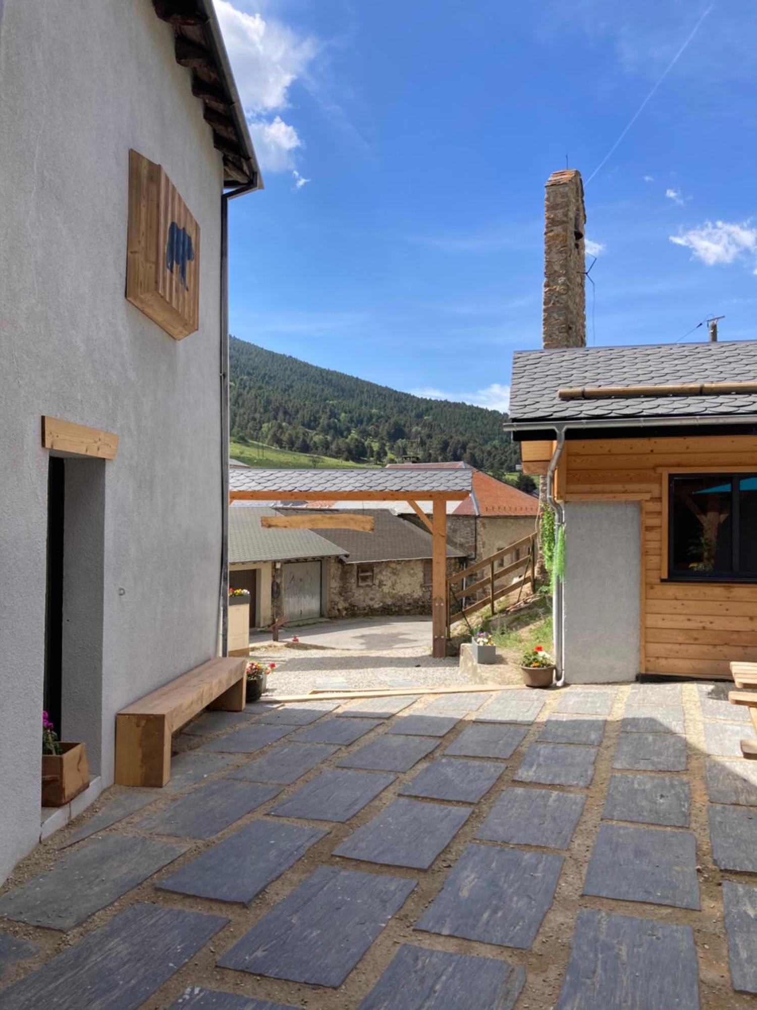 Maison Canelle Le Clos Des Ours Hébergement de vacances Matemale