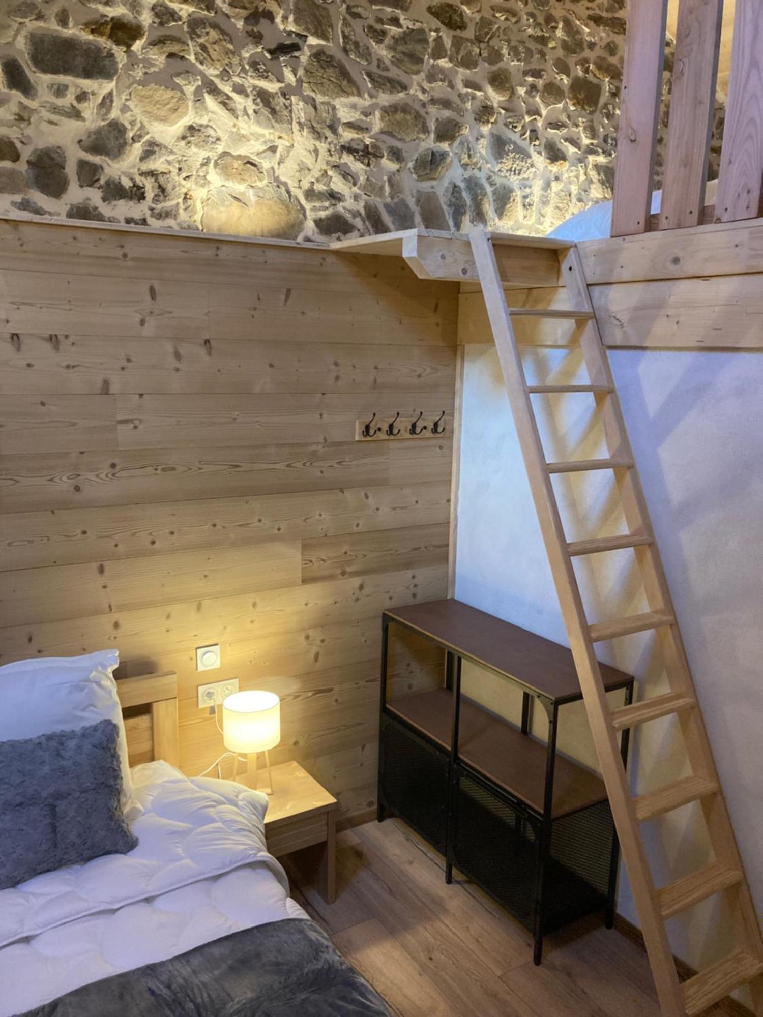 Holiday home Maison Canelle Le Clos Des Ours Matemale